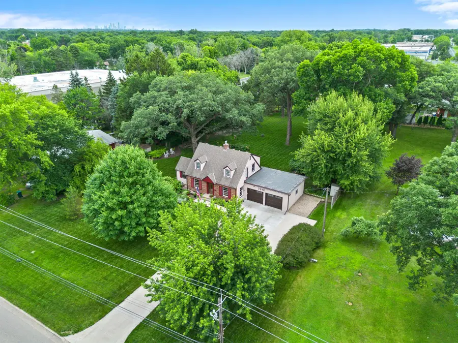 7613 49th Avenue N, New Hope, MN 55428 - #3