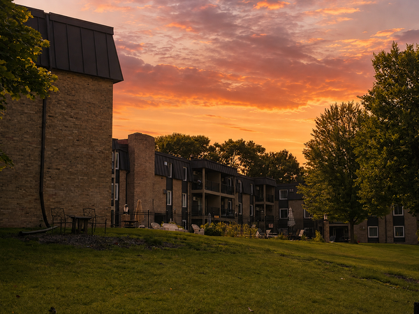 4207 Lakeside Avenue N #122, Brooklyn Center, MN 55429