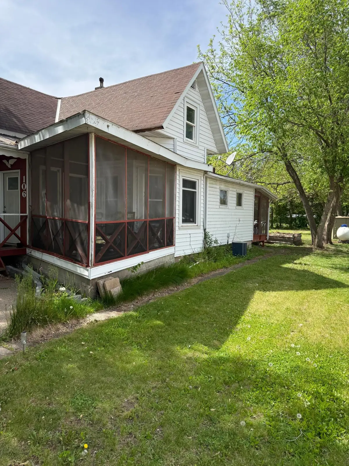106 W 5th Street, Cochrane, WI 54622 - #1