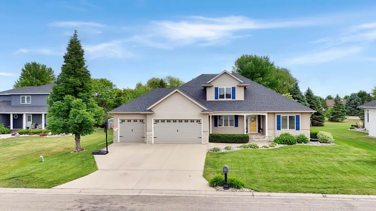 309 43rd Avenue S, Moorhead, MN 56560 - #1