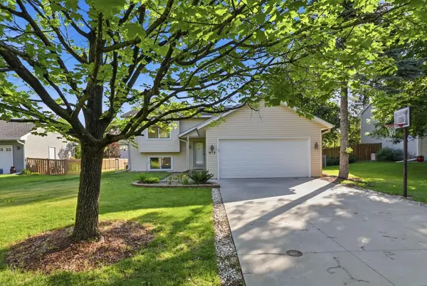 975 Savannah Road, Eagan, MN 55123