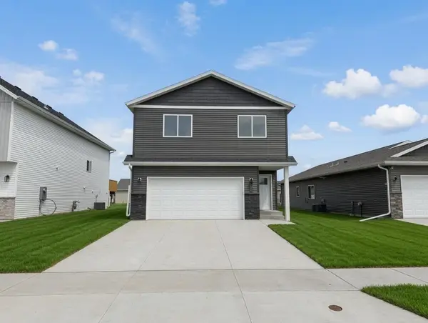 3734 33rd Street S, Moorhead, MN 56560