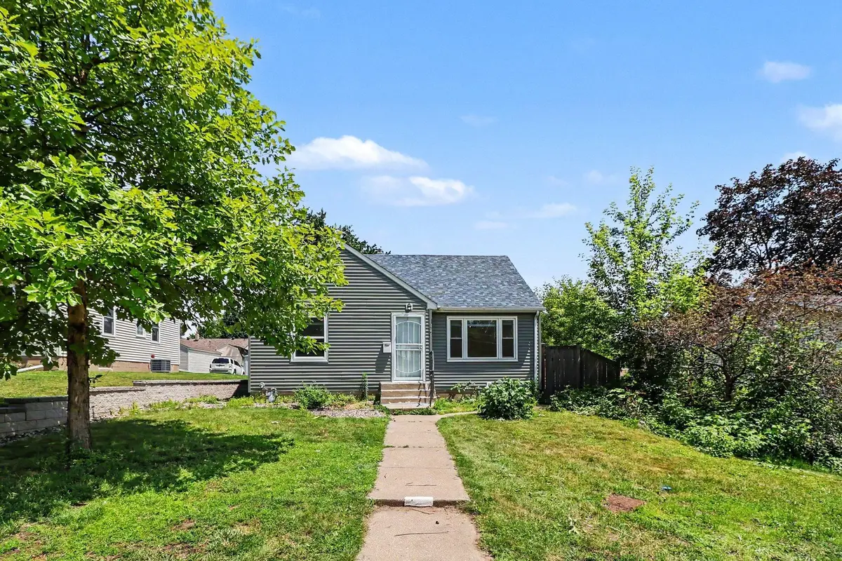 145 18th Avenue S, South Saint Paul, MN 55075 - #1