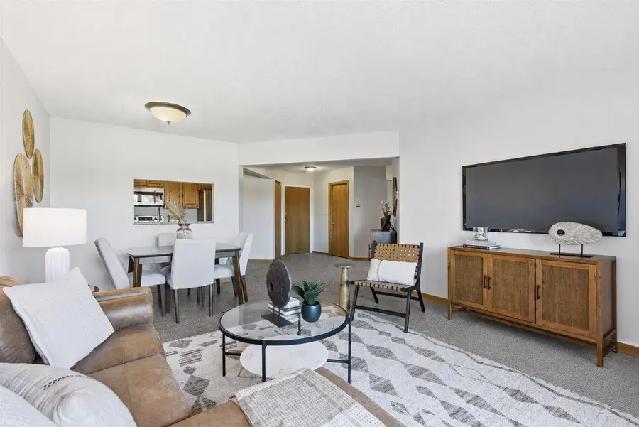 2425 E Franklin Avenue #212, Minneapolis, MN 55406 - #3