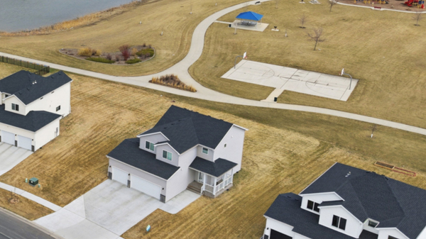 4766 34th Street S, Fargo, ND 58104