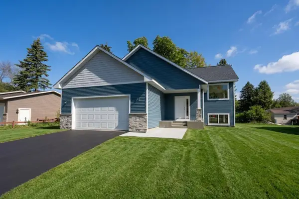 1312 Robinwood Lane, Faribault, MN 55021