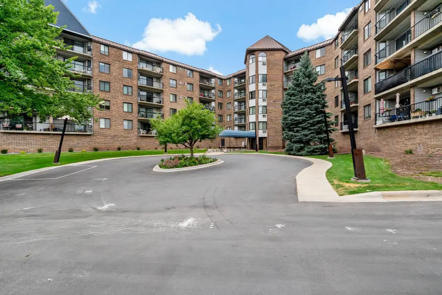 2601 Kenzie Terrace #315, Saint Anthony, MN 55418 - #2