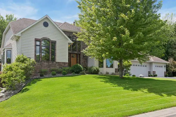 16560 Lake Ridge Drive, Maple Grove, MN 55311