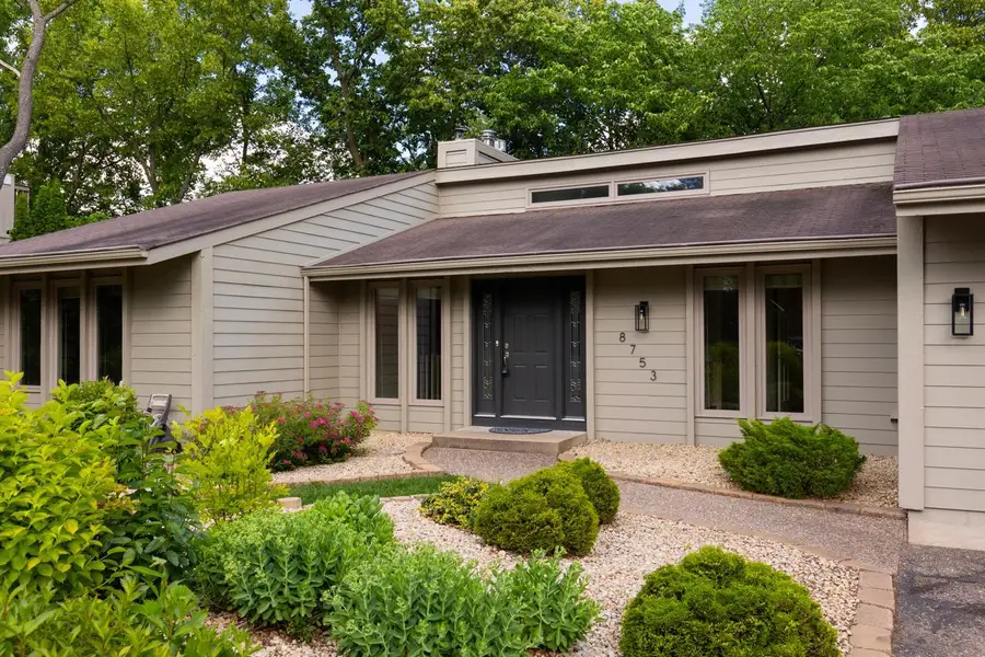 8753 Walton Oaks Drive, Bloomington, MN 55438 - #2