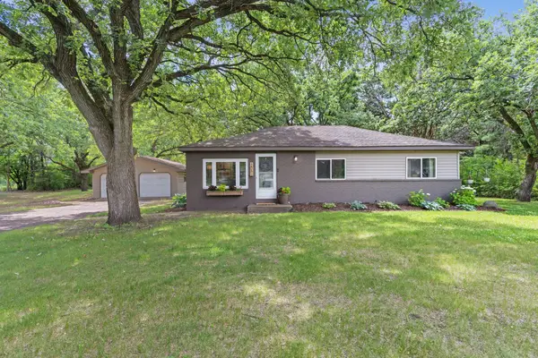 208 97th Avenue Nw, Coon Rapids, MN 55433