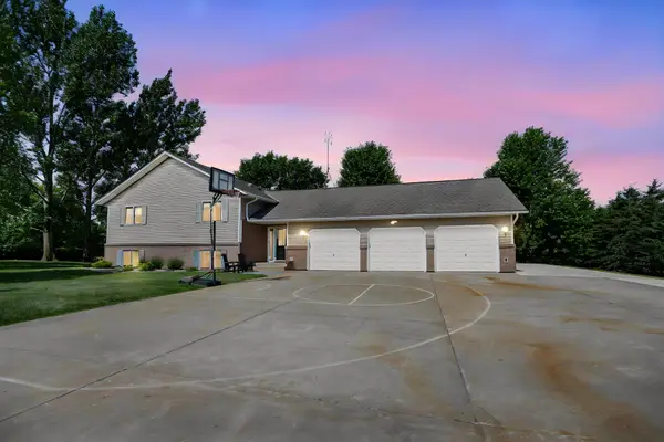 17834 Hunt Lake Trail, Faribault, MN 55021