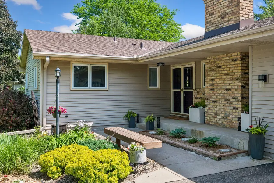 10011 Abbott Avenue S, Bloomington, MN 55431 - #2