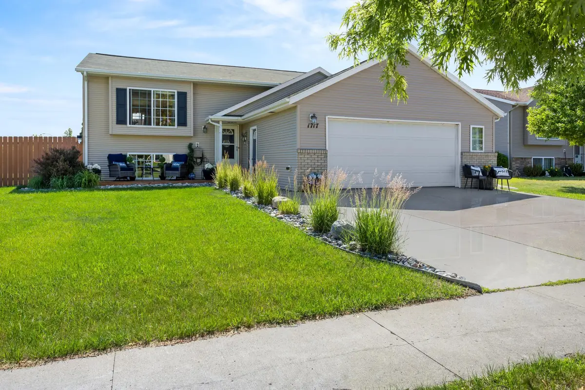 1717 13th Street E, West Fargo, ND 58078 - #1