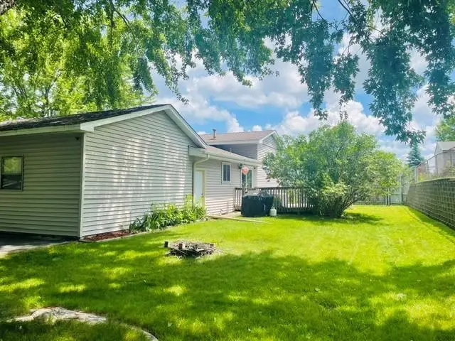 19 Heights Road Nw, Saint Michael, MN 55376 - #3