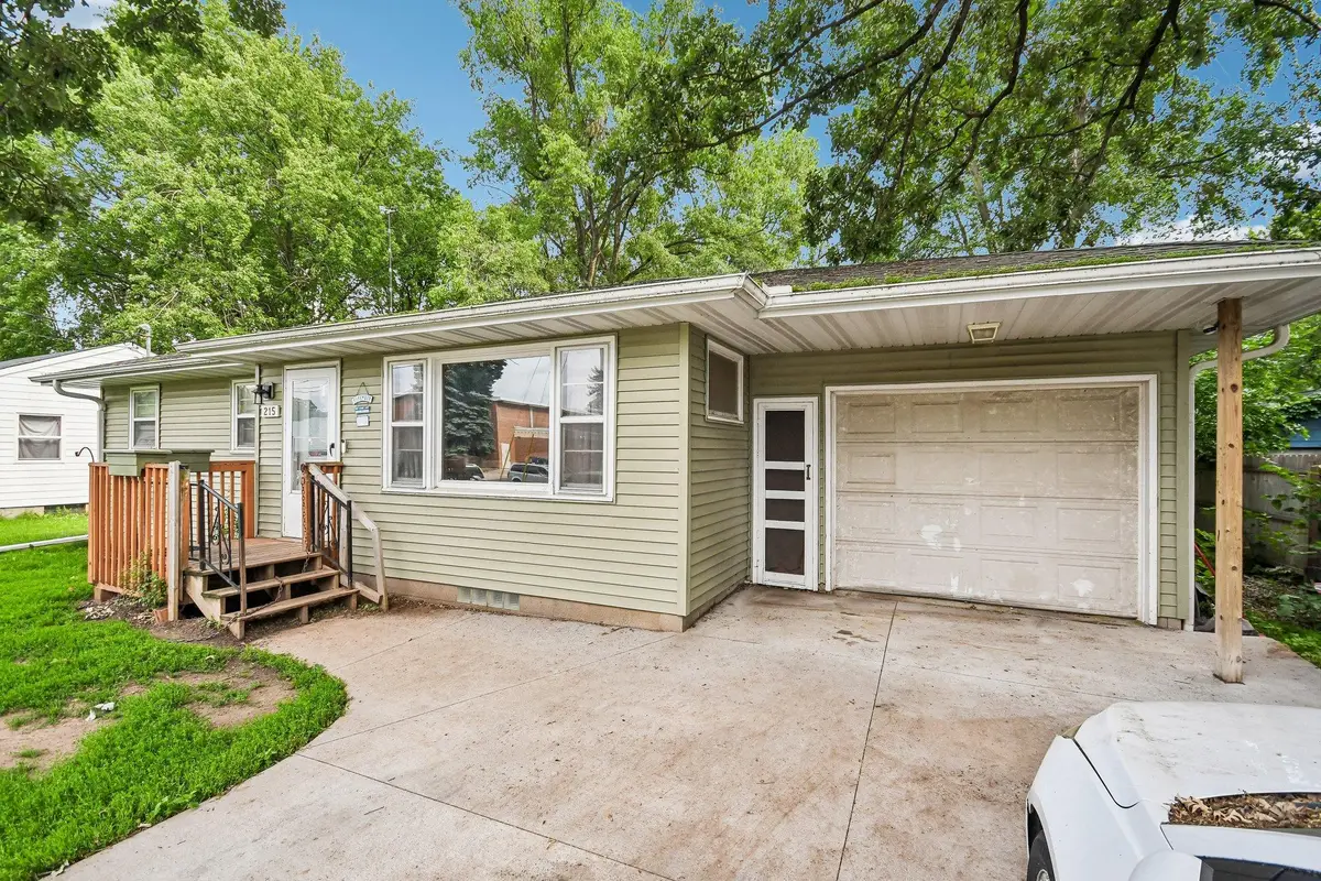 215 17th Street W, Hastings, MN 55033 - #1