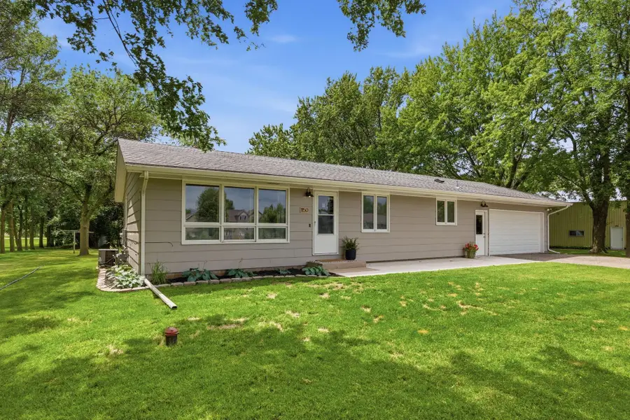 1150 13th Avenue Nw, Hutchinson, MN 55350 - #2