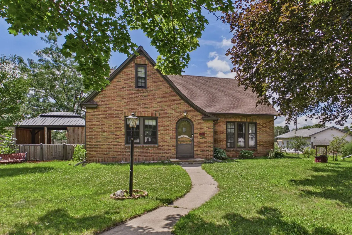 513 5th Street, Gaylord, MN 55334 - #1