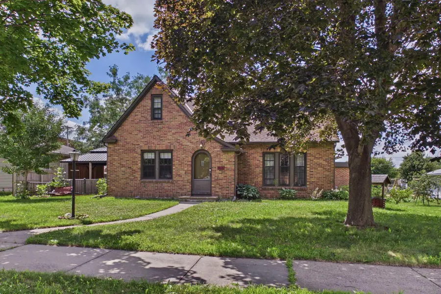 513 5th Street, Gaylord, MN 55334 - #2