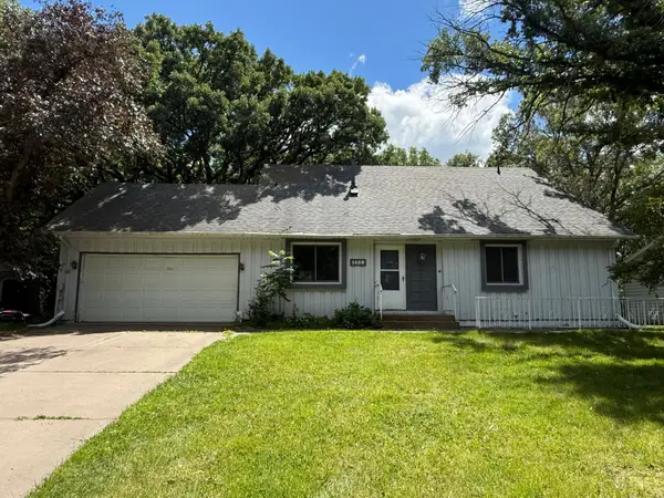 1458 97th Avenue Nw, Coon Rapids, MN 55433