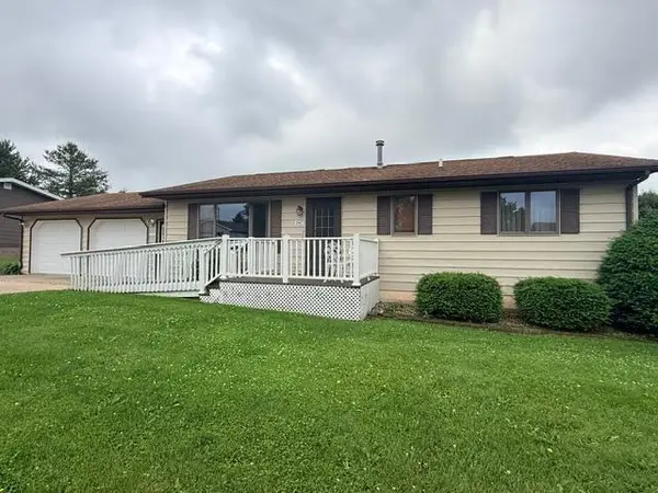 247 Goodview Drive, Spring Grove, MN 55974
