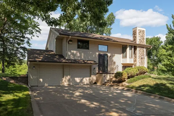 3140 Quarry Court, Eagan, MN 55121