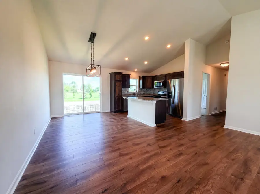 1207 Mulberry Avenue Ne, Montgomery, MN 56069 - #2