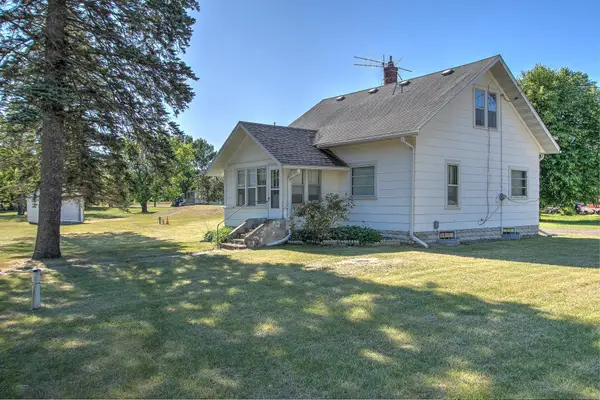 38897 Okinawa Street Ne, Stanchfield, MN 55080