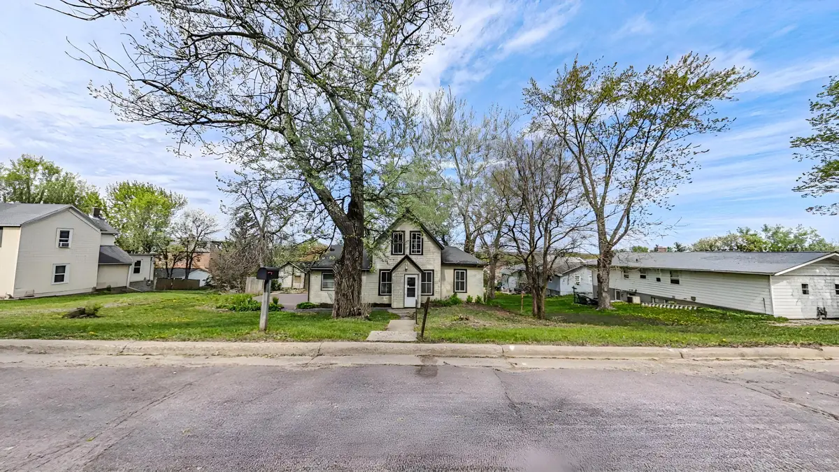 320 N 3rd Street, Le Sueur, MN 56058 - #1