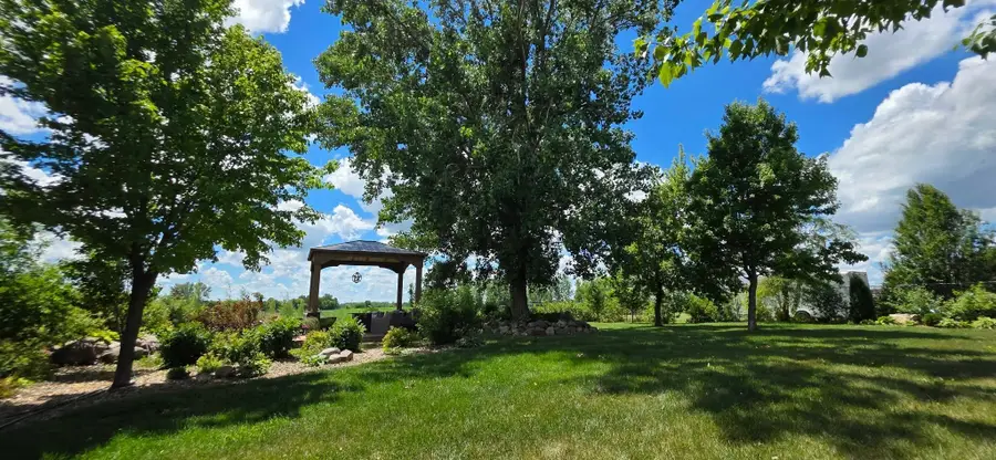 3003 Lake Chapeau Drive, Albert Lea, MN 56007 - #3