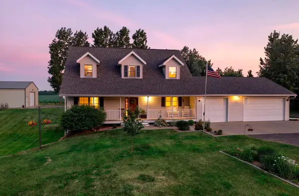 30000 Xylite Street Ne, Isanti, MN 55040