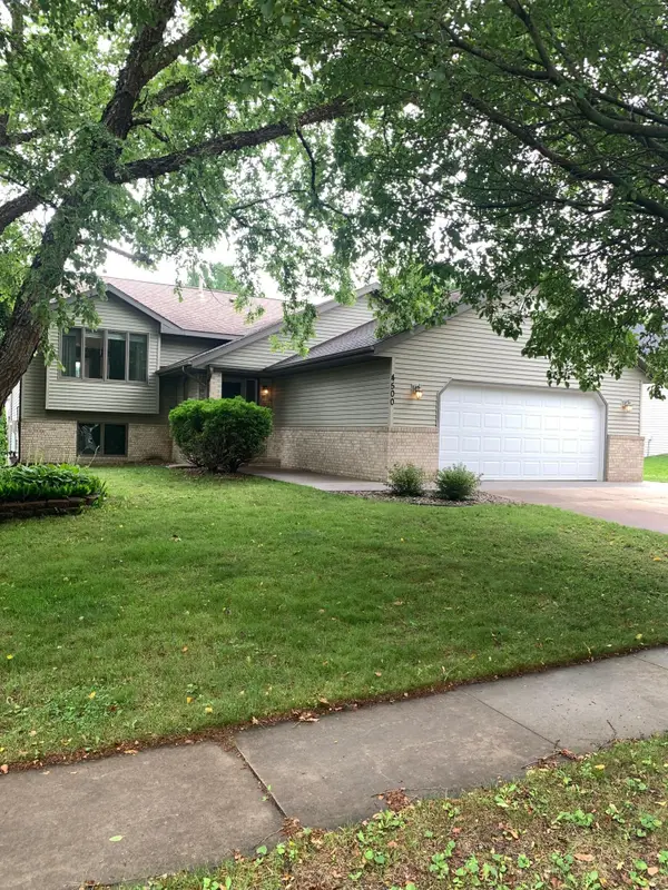 4500 Stratford Lane Nw, Rochester, MN 55901