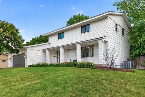 12825 Apple View Lane, Burnsville, MN 55337