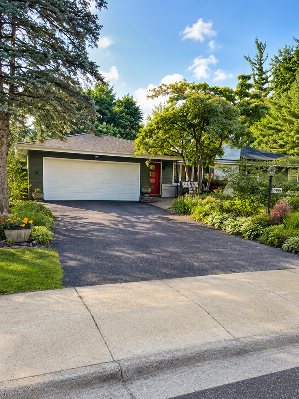 2955 Regent Avenue N, Golden Valley, MN 55422