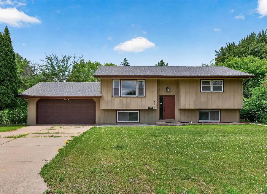 6709 Colorado Avenue N, Brooklyn Park, MN 55429 - #2