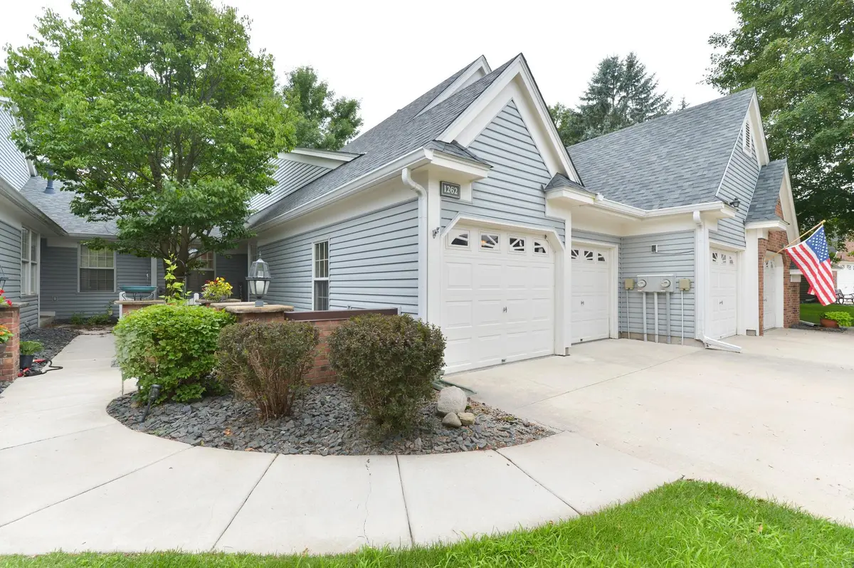 1262 Pond View Lane, White Bear Lake, MN 55110 - #1