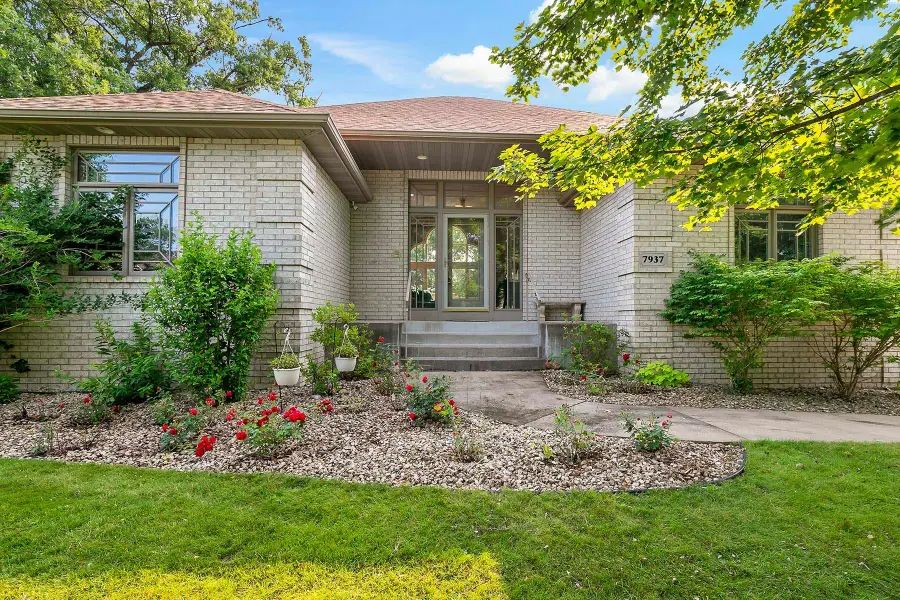 7937 9th Street Court N, Oakdale, MN 55128 - #2