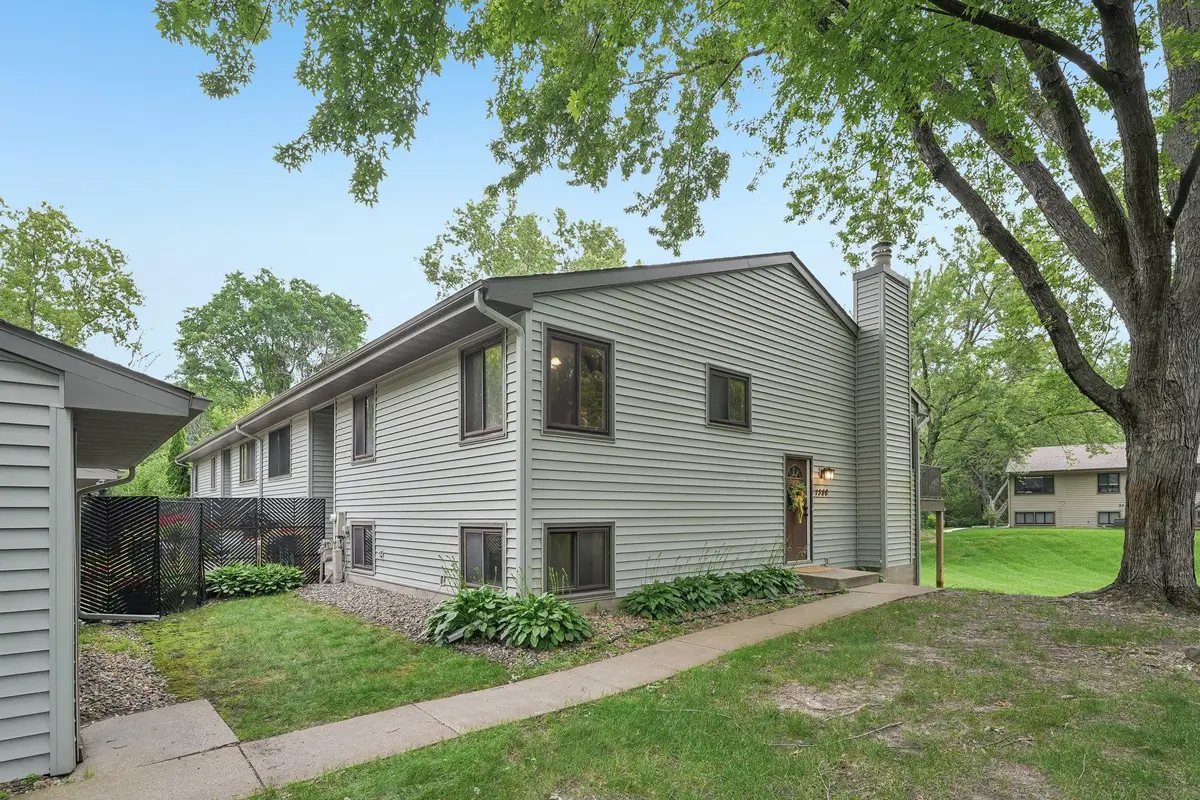 1386 Arden View Drive, Arden Hills, MN 55112 - #1