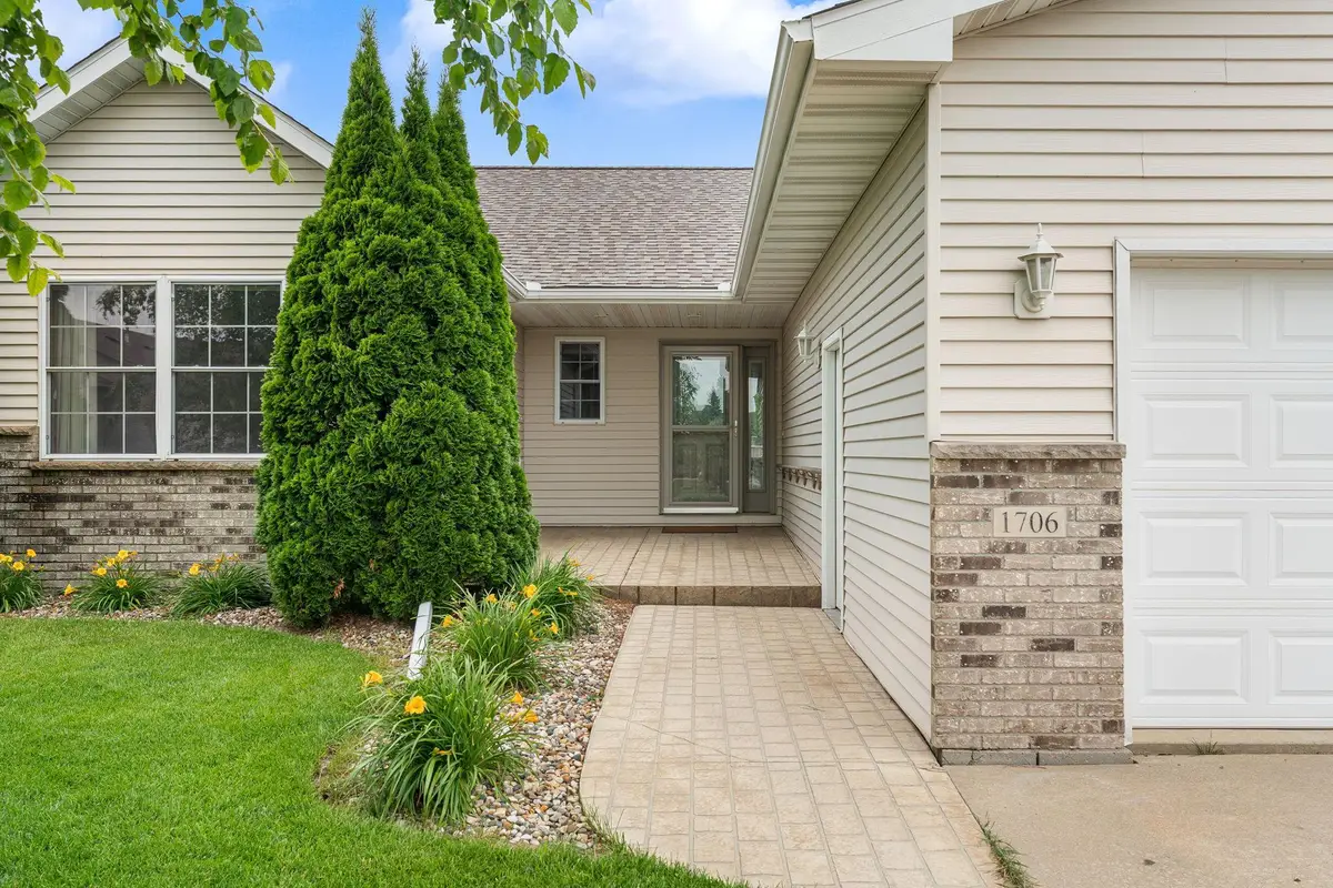 1706 22nd Avenue Sw, Austin, MN 55912 - #1