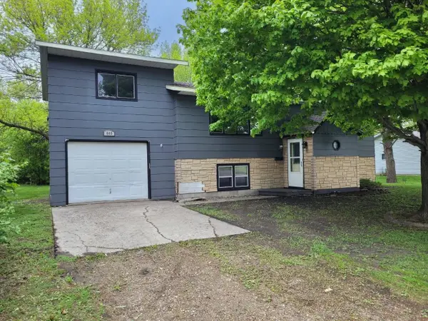 640 Ranchwood Drive, Bird Island, MN 55310