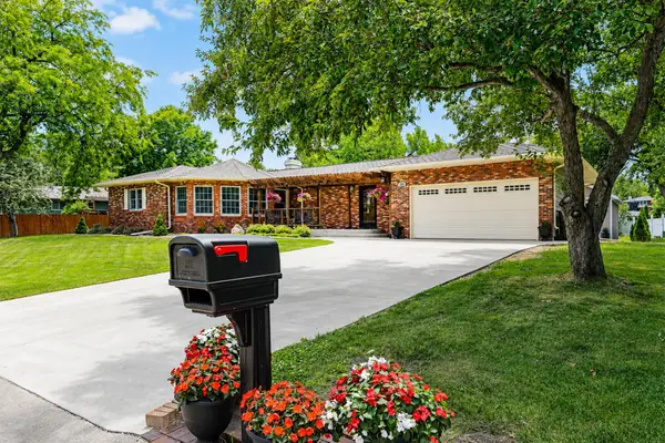 1005 W Richway Drive, Albert Lea, MN 56007