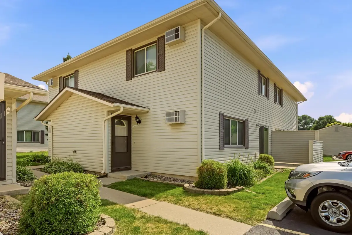 2809 19th Avenue Nw #D, Rochester, MN 55901 - #1