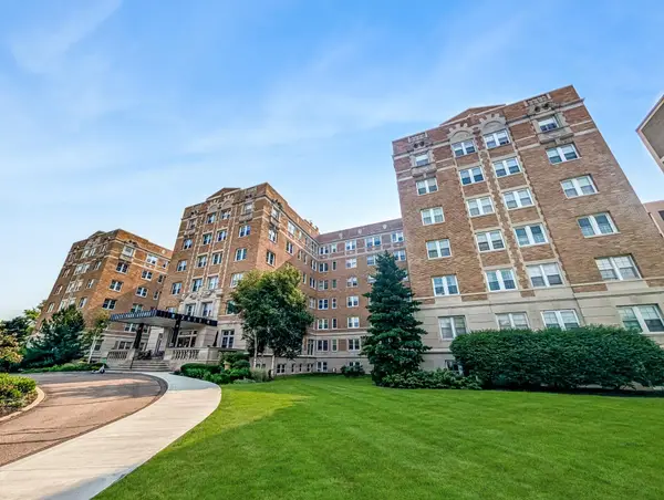 2615 Park Avenue #611, Minneapolis, MN 55407