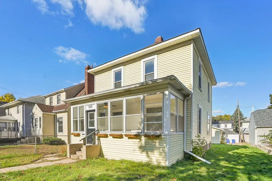1611 Edmund Avenue, Saint Paul, MN 55104 - #3