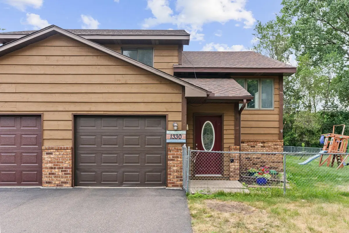1330 107th Avenue Nw, Coon Rapids, MN 55433 - #1