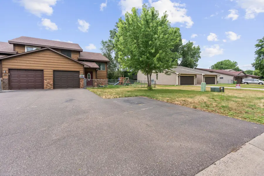 1330 107th Avenue Nw, Coon Rapids, MN 55433 - #3