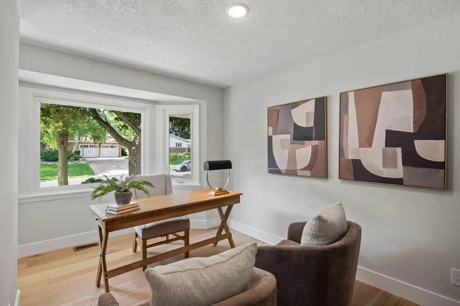 8930 N Minnehaha Circle, Saint Louis Park, MN 55426 - #3