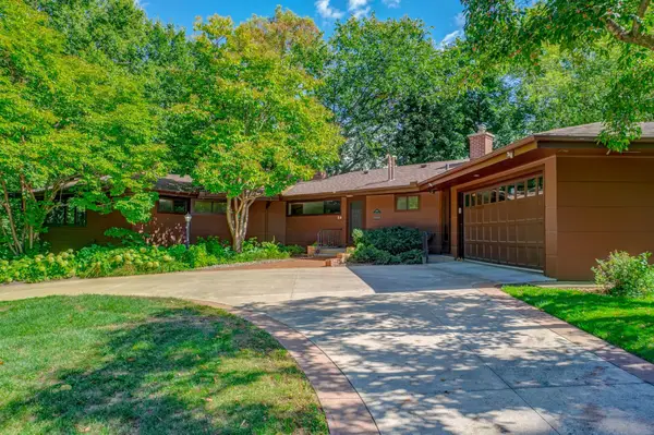 690 Linwood Avenue, Saint Paul, MN 55105