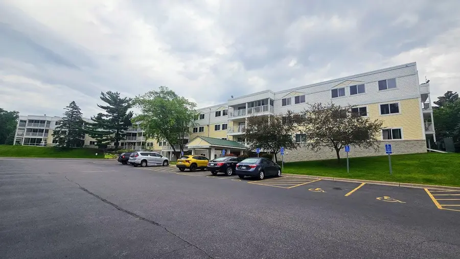122 Demont Avenue E #370, Little Canada, MN 55117 - #2