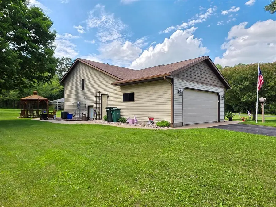 1440 Birchwood Lane, Eau Claire, WI 54703 - #3