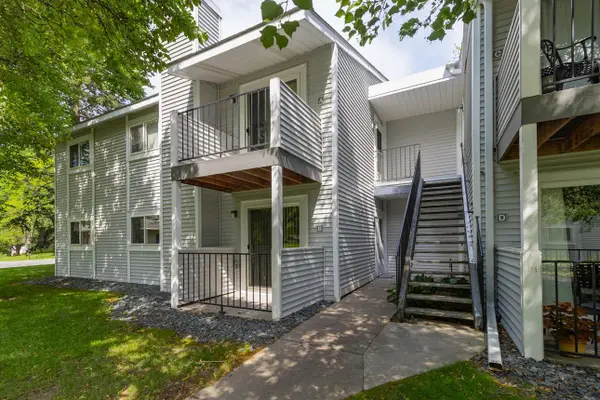 1740 Pleasant Street #B, Lauderdale, MN 55113